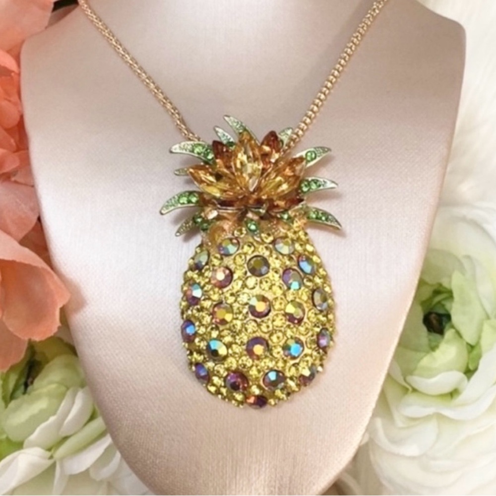 Pineapple Gemstone Pendant With Gold Chain Necklace Betsey Johnson NEW!